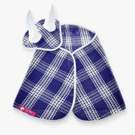 The Set Blue Cube by Hobby Horse LarDen features a blue and white plaid blanket with matching ear bonnet, both trimmed in white, arranged on a white background. The blanket displays a pink label with a white horse logo.