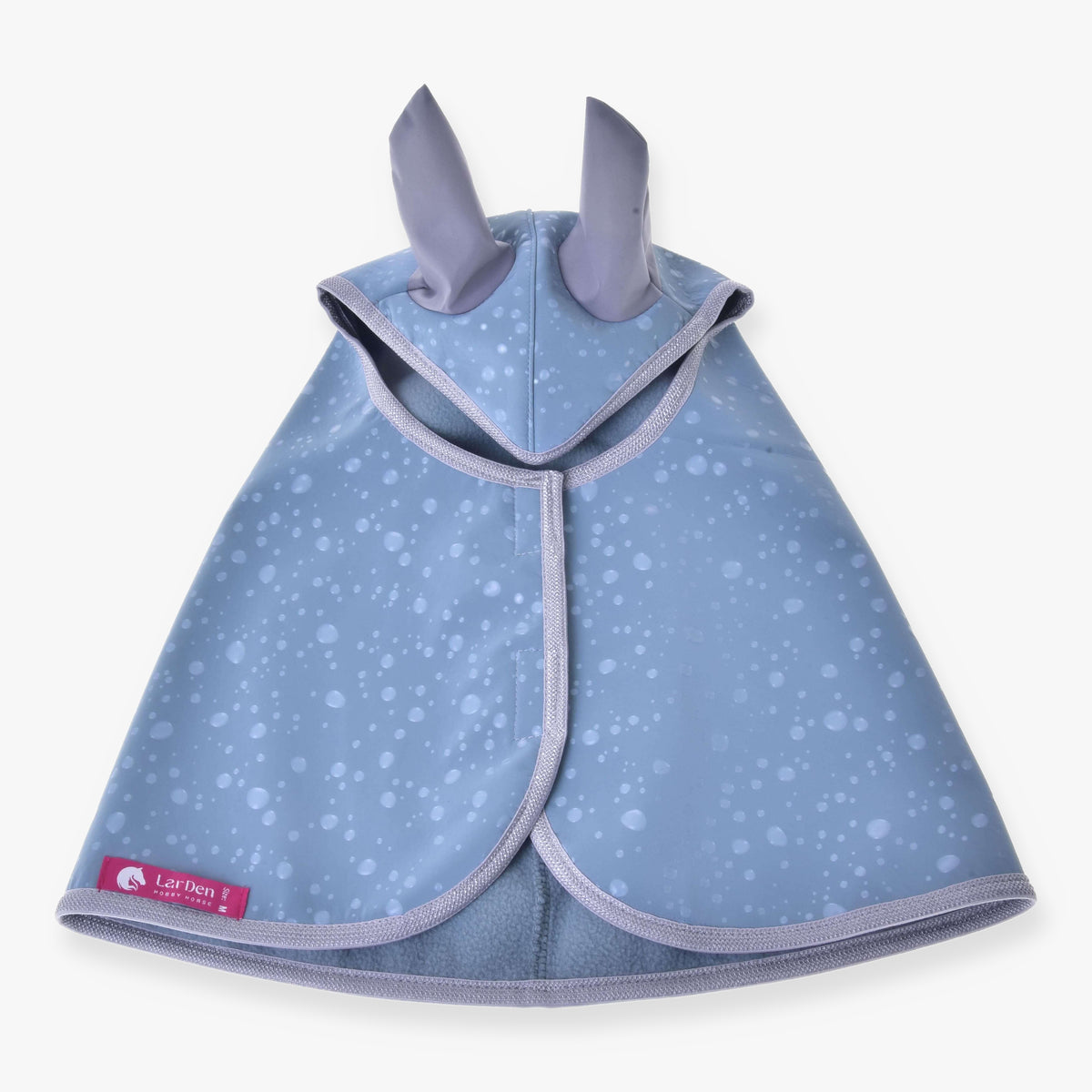 Hobby Horse regndækken Blue Drops fra LarDen set oppefra, dueblåt med lyse dråber, to grå ører og blødt fleecefor