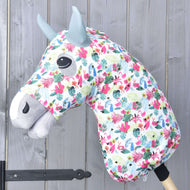 The Hobby Horse LarDen Star (Lycra) protective suit by Hobby Horse LarDen is a washable, colorful cover that fits over your hobby horse's head and ensures easy cleaning.