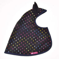 The Raincoat Sparkling Queen by Hobby Horse LarDen is a black cape-shaped raincoat with colorful diamonds and a pointed hood featuring cat-like ears—ideal for all weather or your next Hobby Horse adventure.
